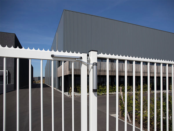 Locinox daugiafunkcinis hidraulinis vartu pritraukejas.